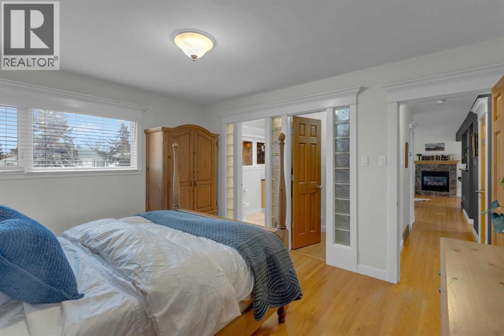 Single Family House Bungalow for Sale in   Avenue SW Glamorgan Calgary 