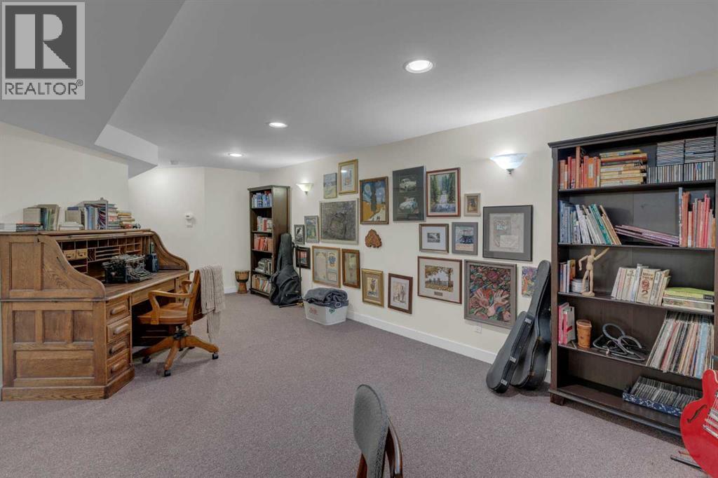 Single Family House Bungalow for Sale in   Avenue SW Glamorgan Calgary 