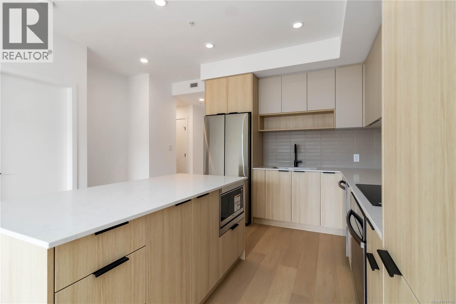 304 3564 A Ryder Hesjedal Way, Colwood