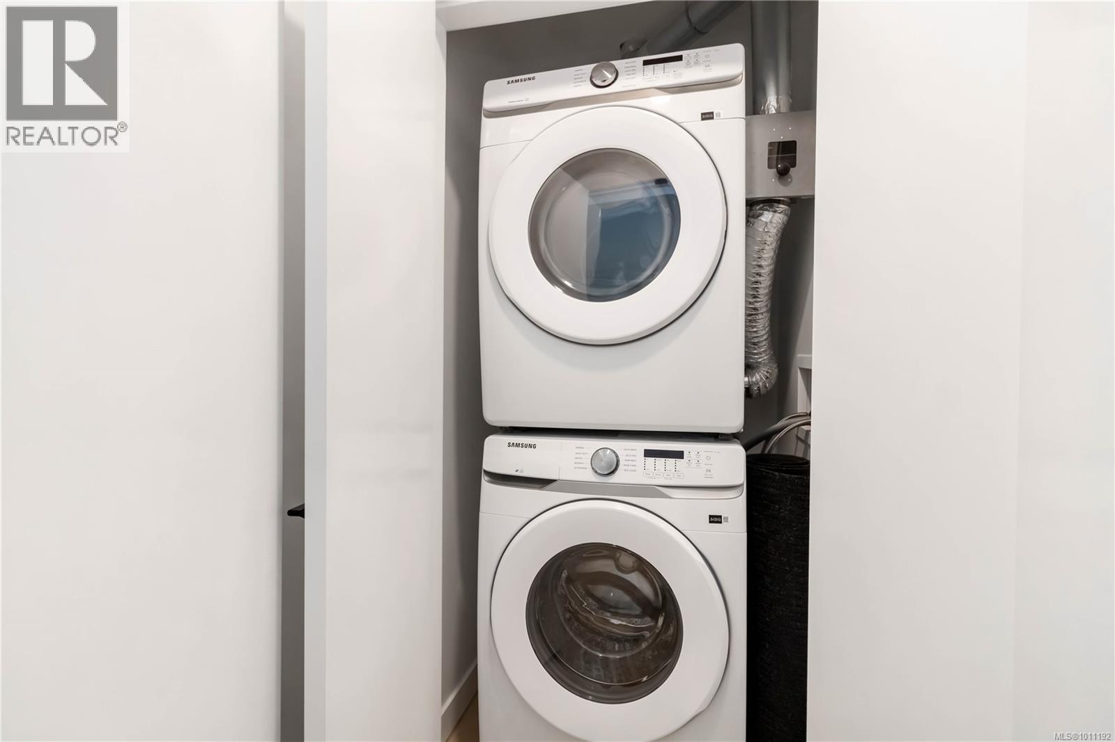 304 3564 A Ryder Hesjedal Way, Colwood