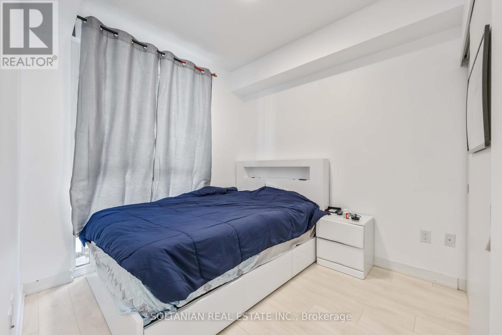#719 15 LOWER JARVIS STREET - 18
