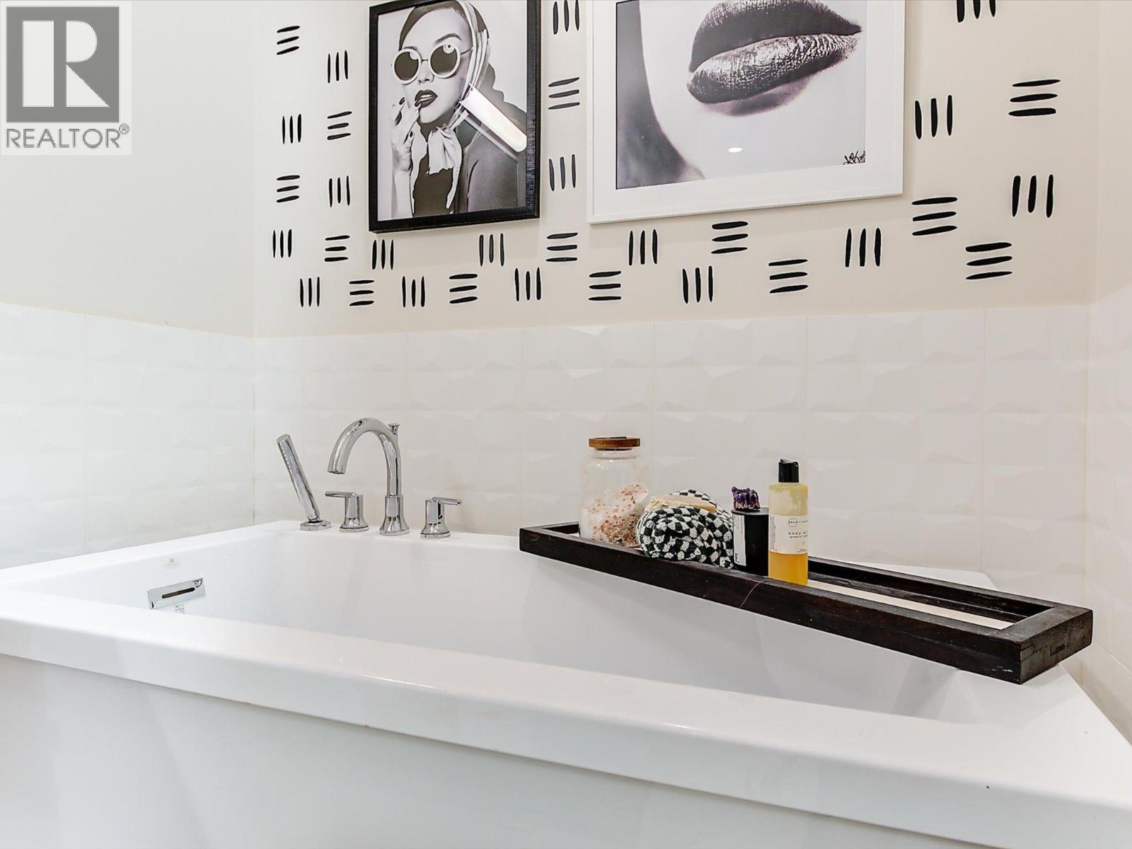 5 1349 Rocky Point Drive, Kelowna