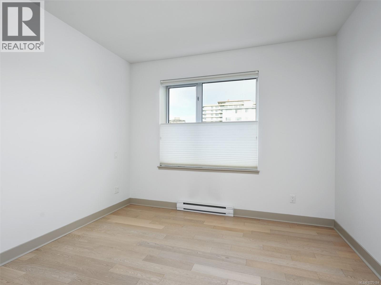 403 200 Douglas Street, Victoria