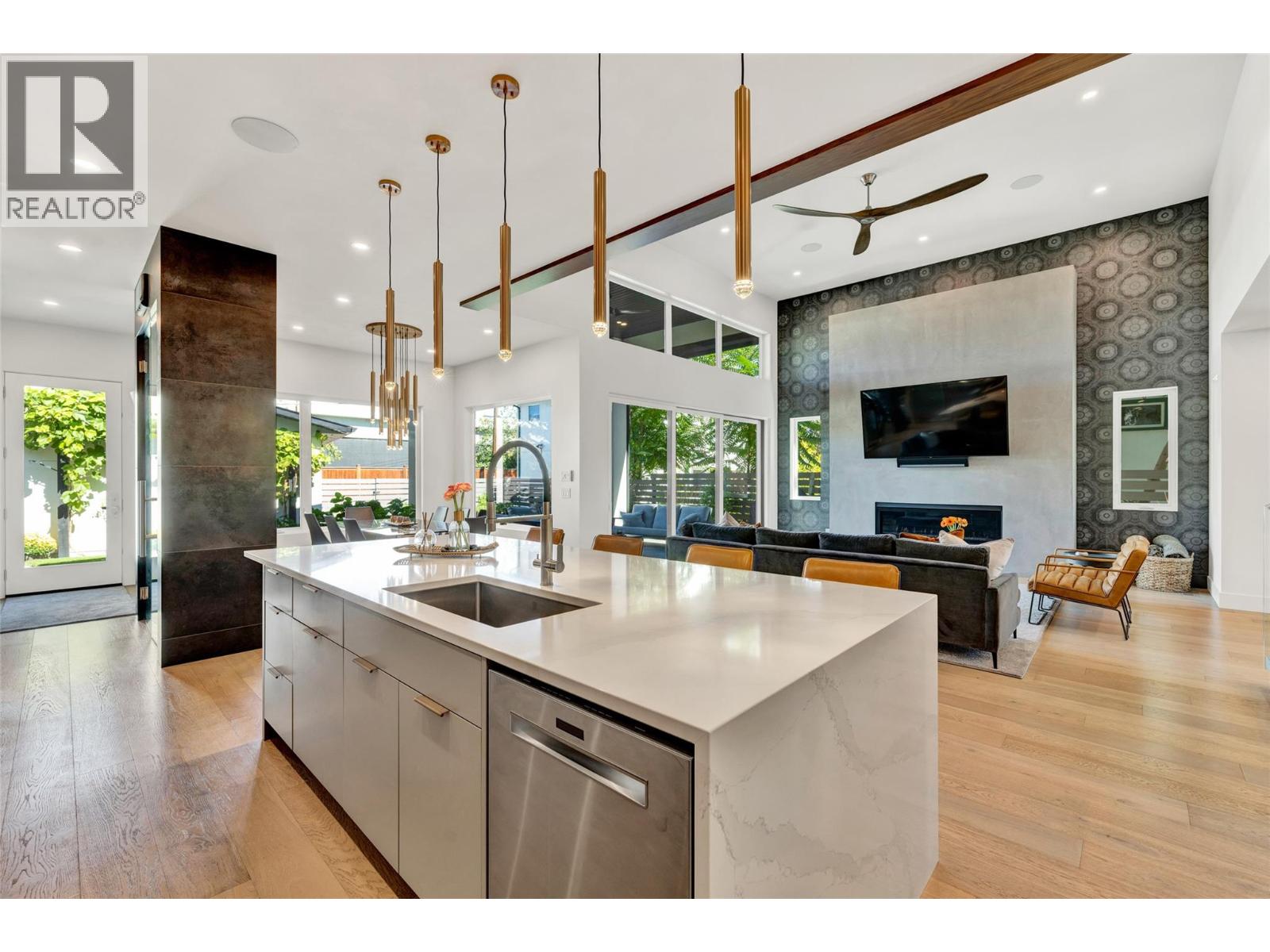  364 Christleton Avenue, Kelowna