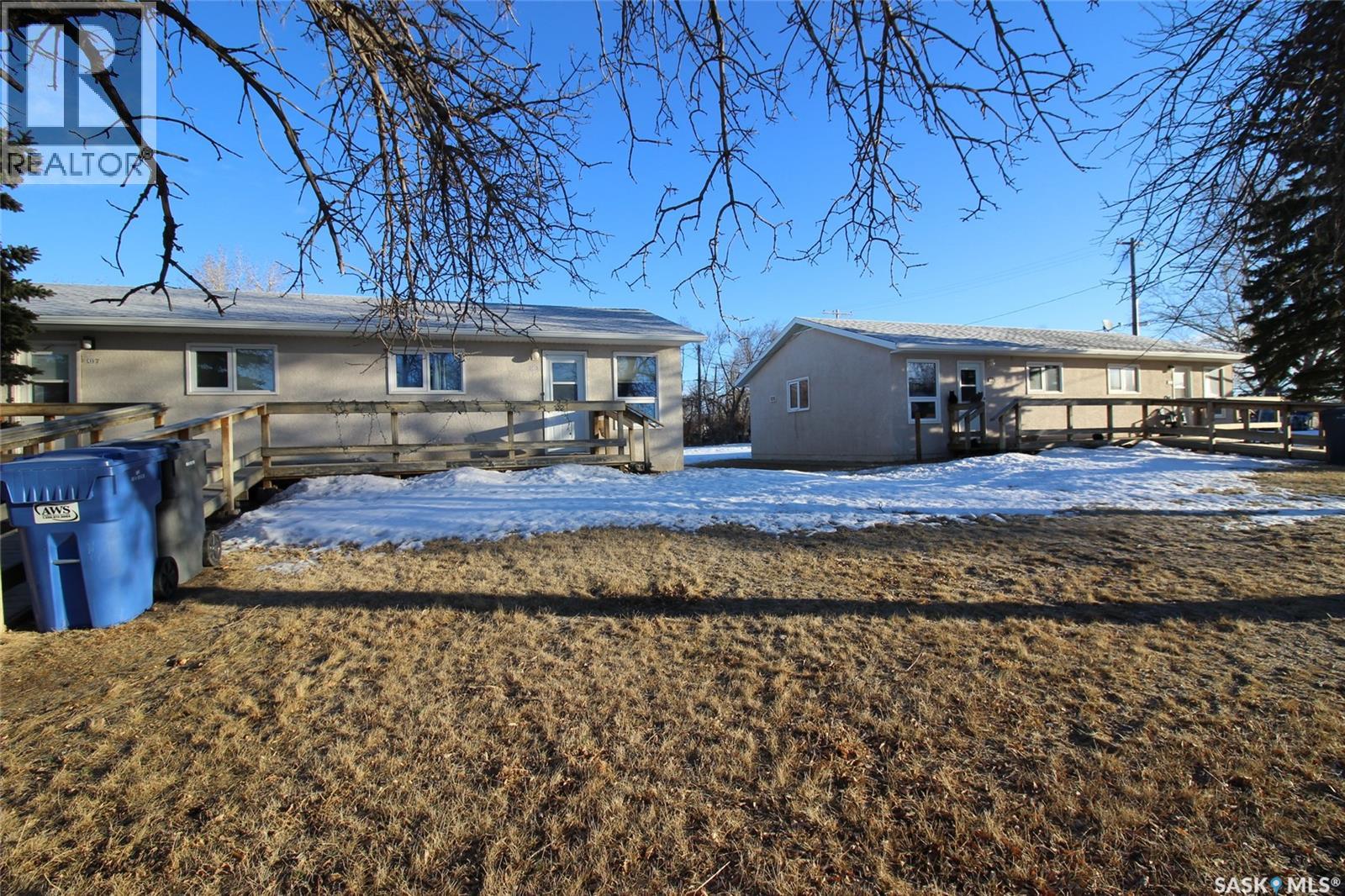 101-107 2ND AVENUE W - 1