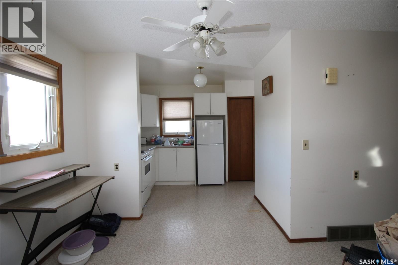 101-107 2ND AVENUE W - 3