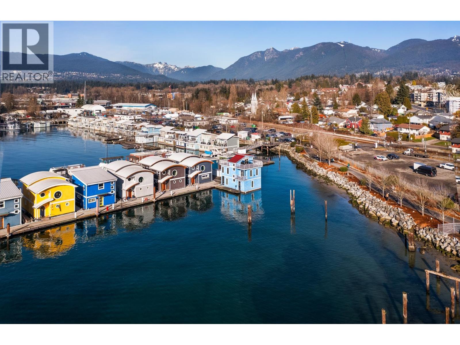 JNW04 415 ESPLANADE W, North Vancouver