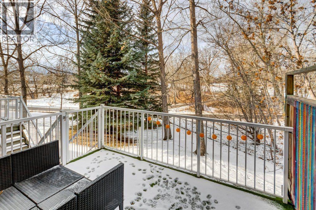 Single Family House 4 Level for Sale in  Inglewood Grove SE Inglewood Calgary 