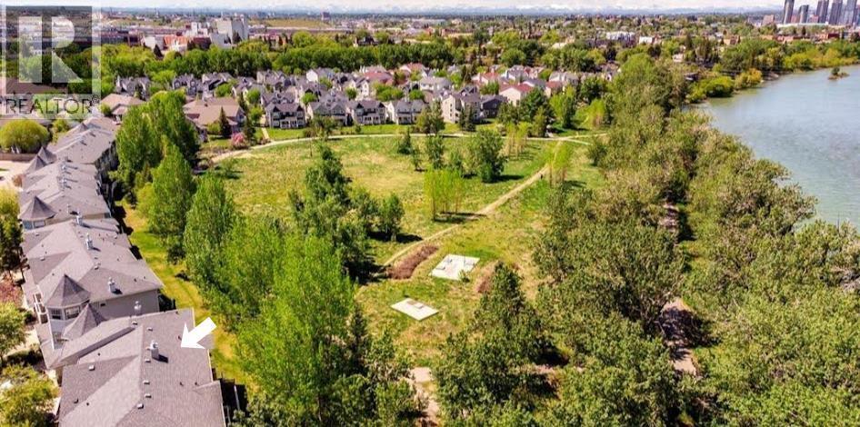 Single Family House 4 Level for Sale in  Inglewood Grove SE Inglewood Calgary 