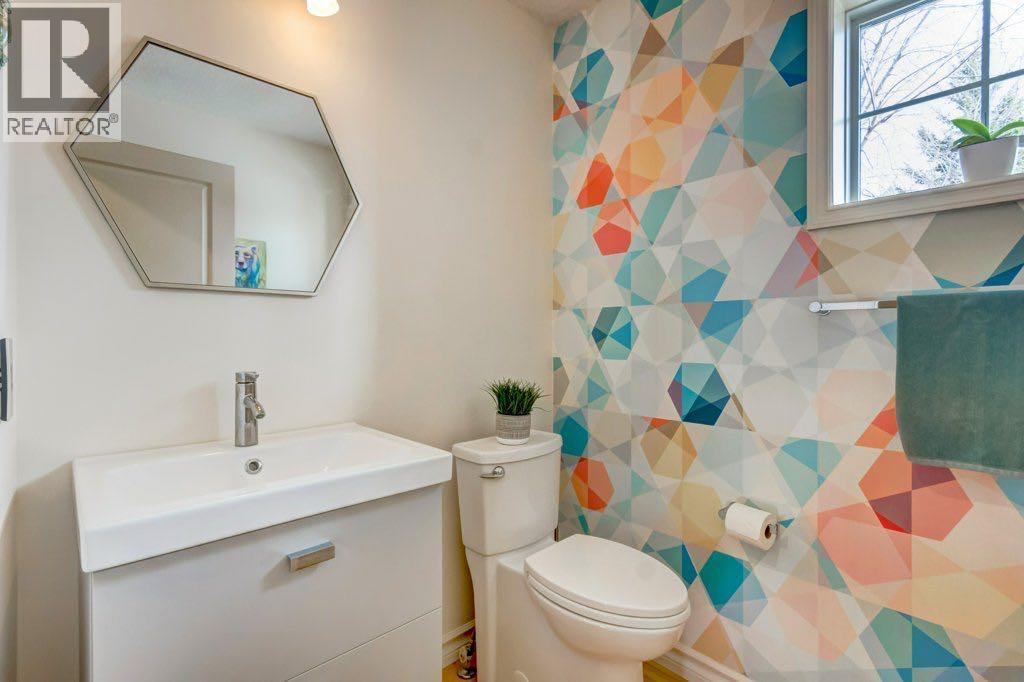 Single Family House 4 Level for Sale in  Inglewood Grove SE Inglewood Calgary 