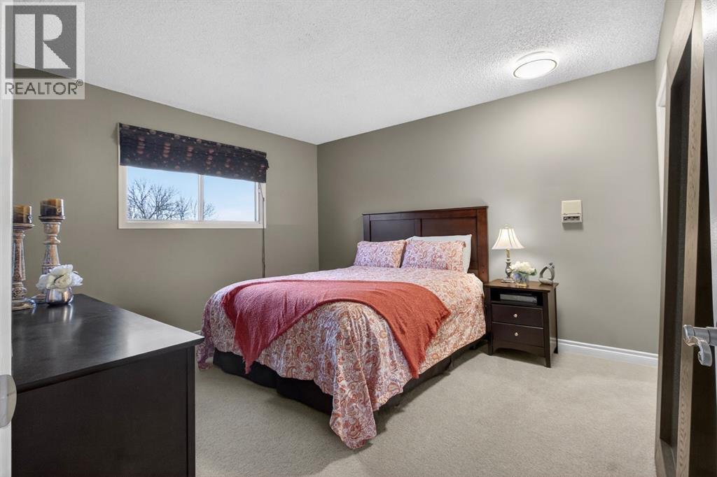 Single Family House for Sale in  Bermondsey Rise NW Beddington Heights Calgary 