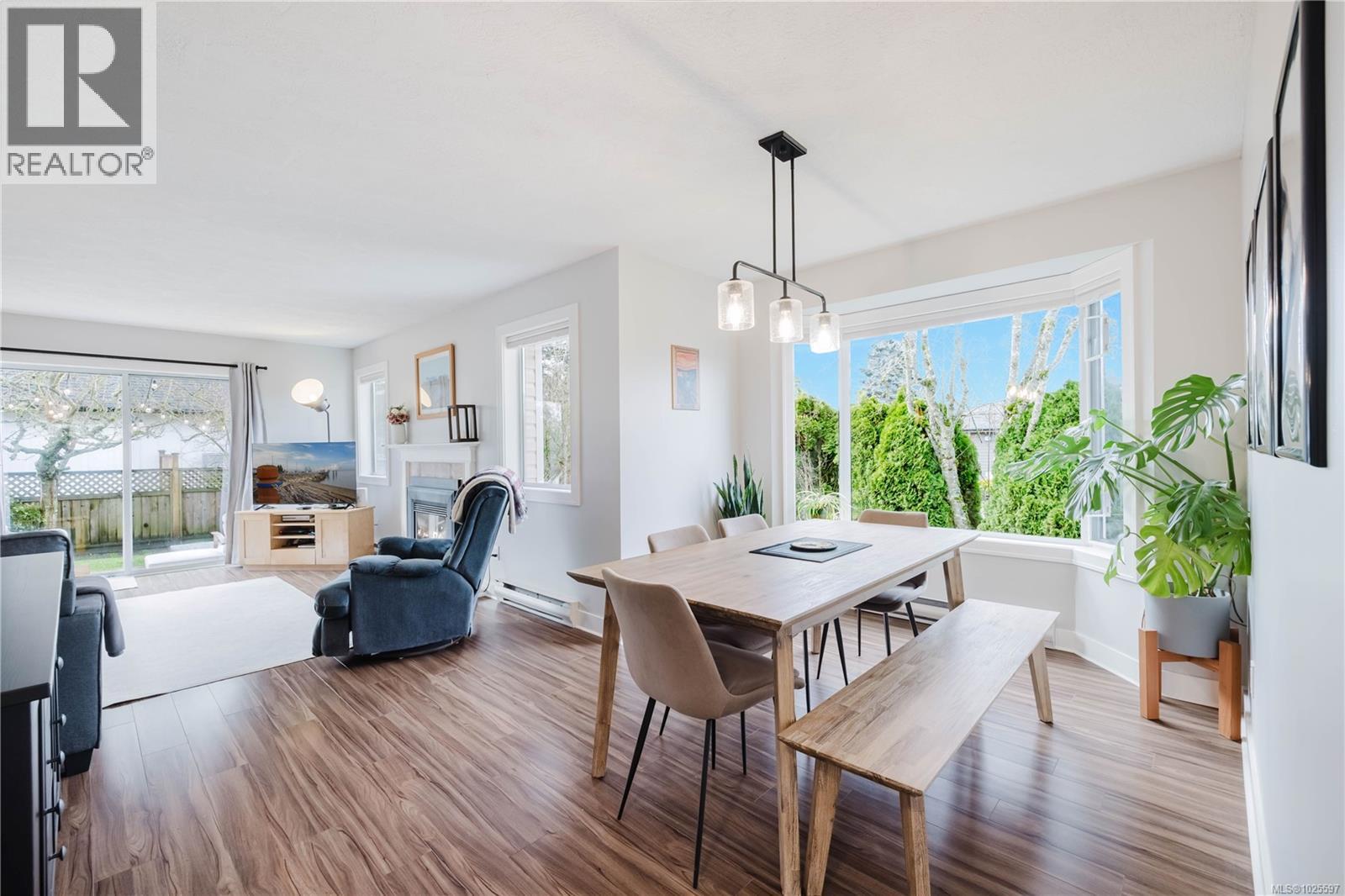 10193 Fifth St - Photo 3 of 39, Sidney, British Columbia