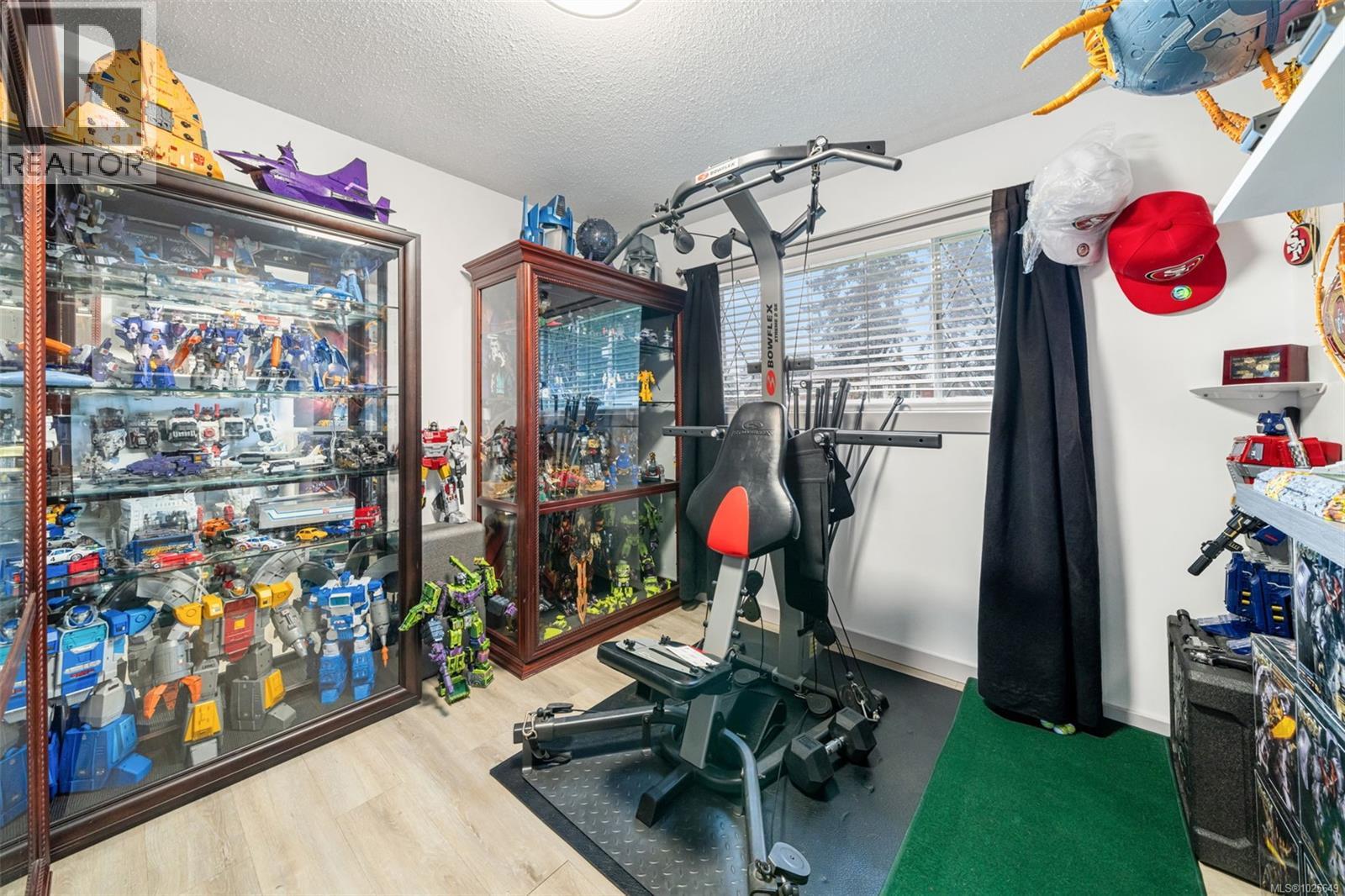 519 Pearkes Rd, Colwood