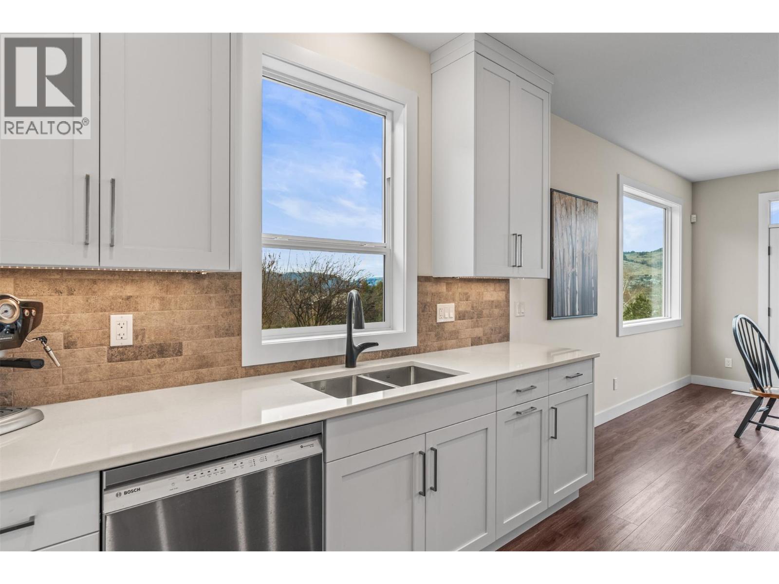 8909 Cherry Lane, Coldstream