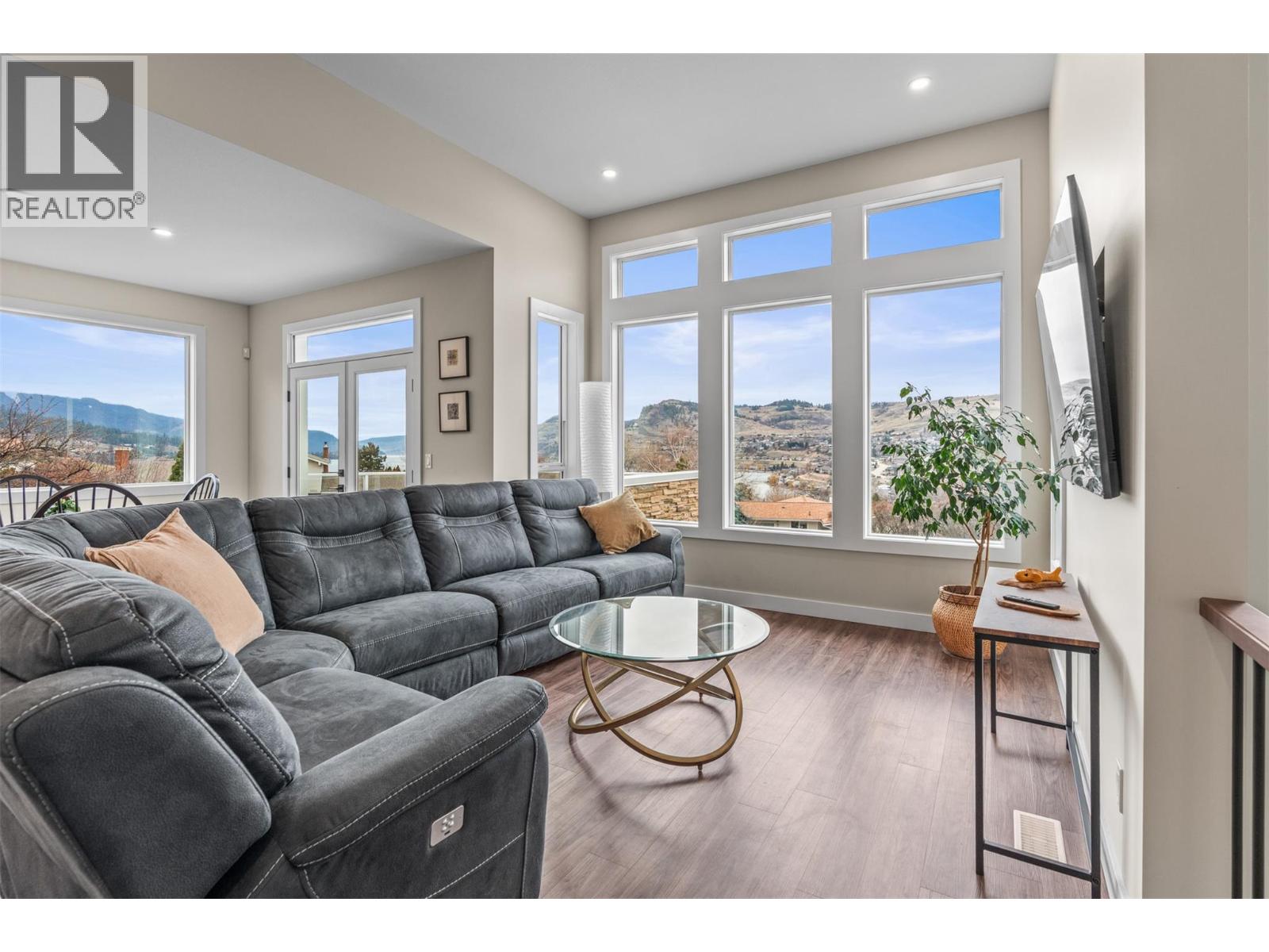 8909 Cherry Lane, Coldstream