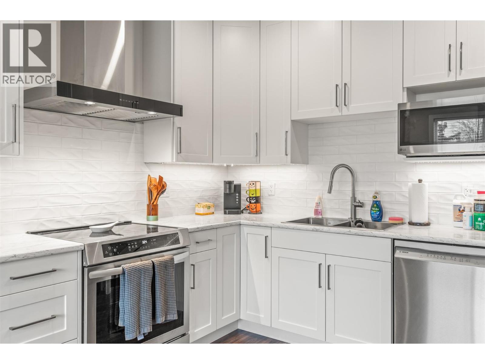 8909 Cherry Lane, Coldstream