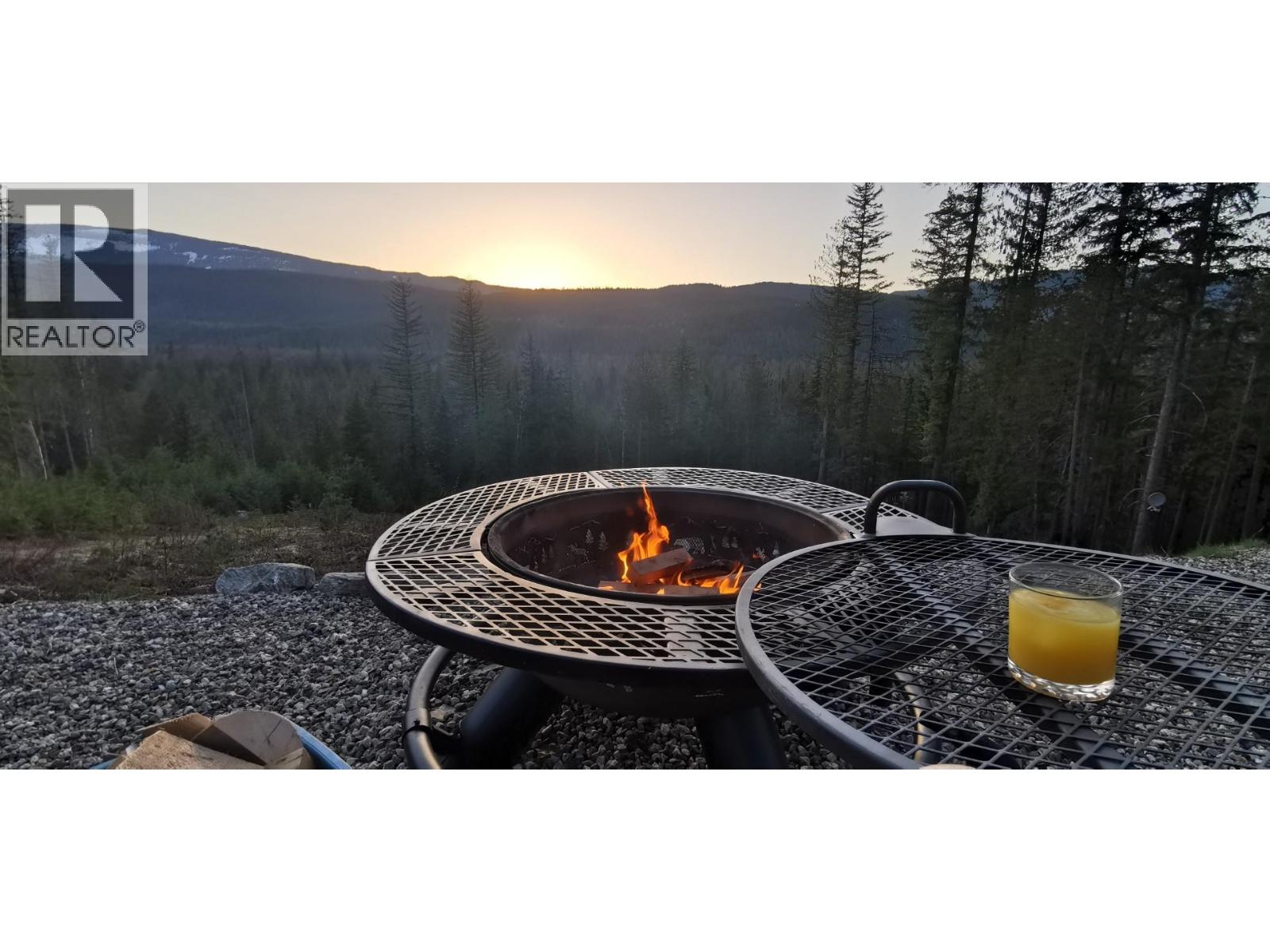 1446 Nittel Road, Seymour Arm