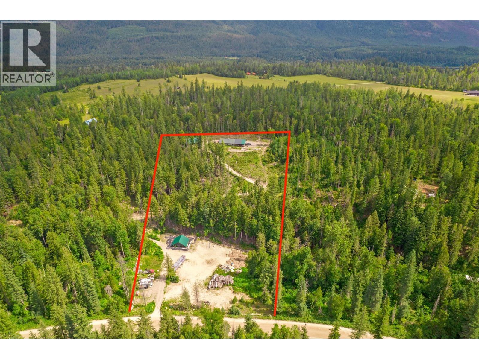 1446 Nittel Road, Seymour Arm