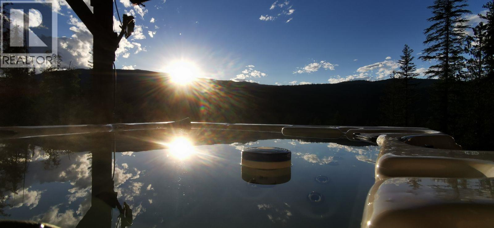 1446 Nittel Road, Seymour Arm