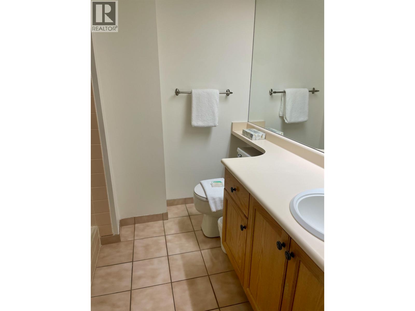 Week 4 319-4910 SPEARHEAD PLACE, Whistler