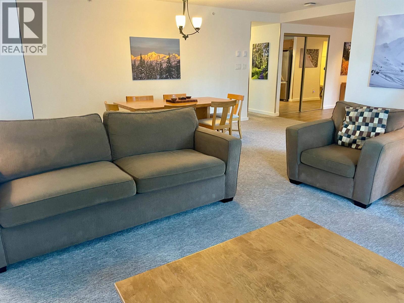 Week 4 319-4910 SPEARHEAD PLACE, Whistler