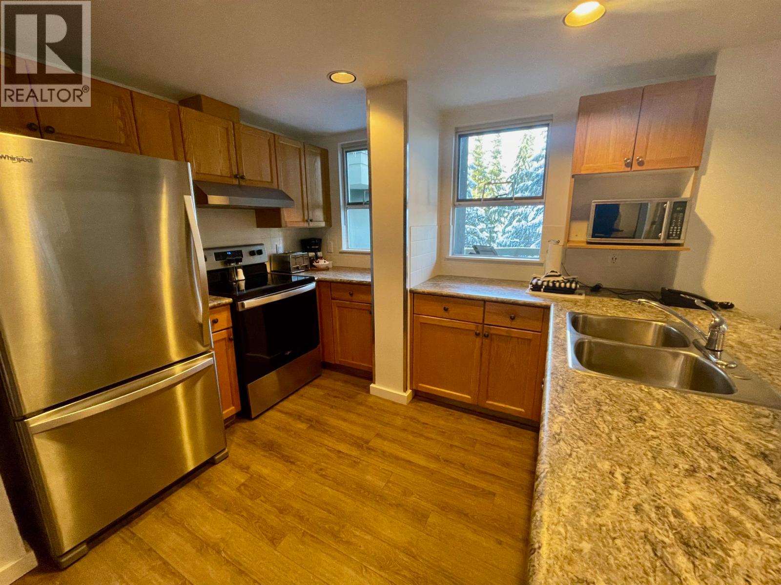 Week 4 319-4910 SPEARHEAD PLACE, Whistler