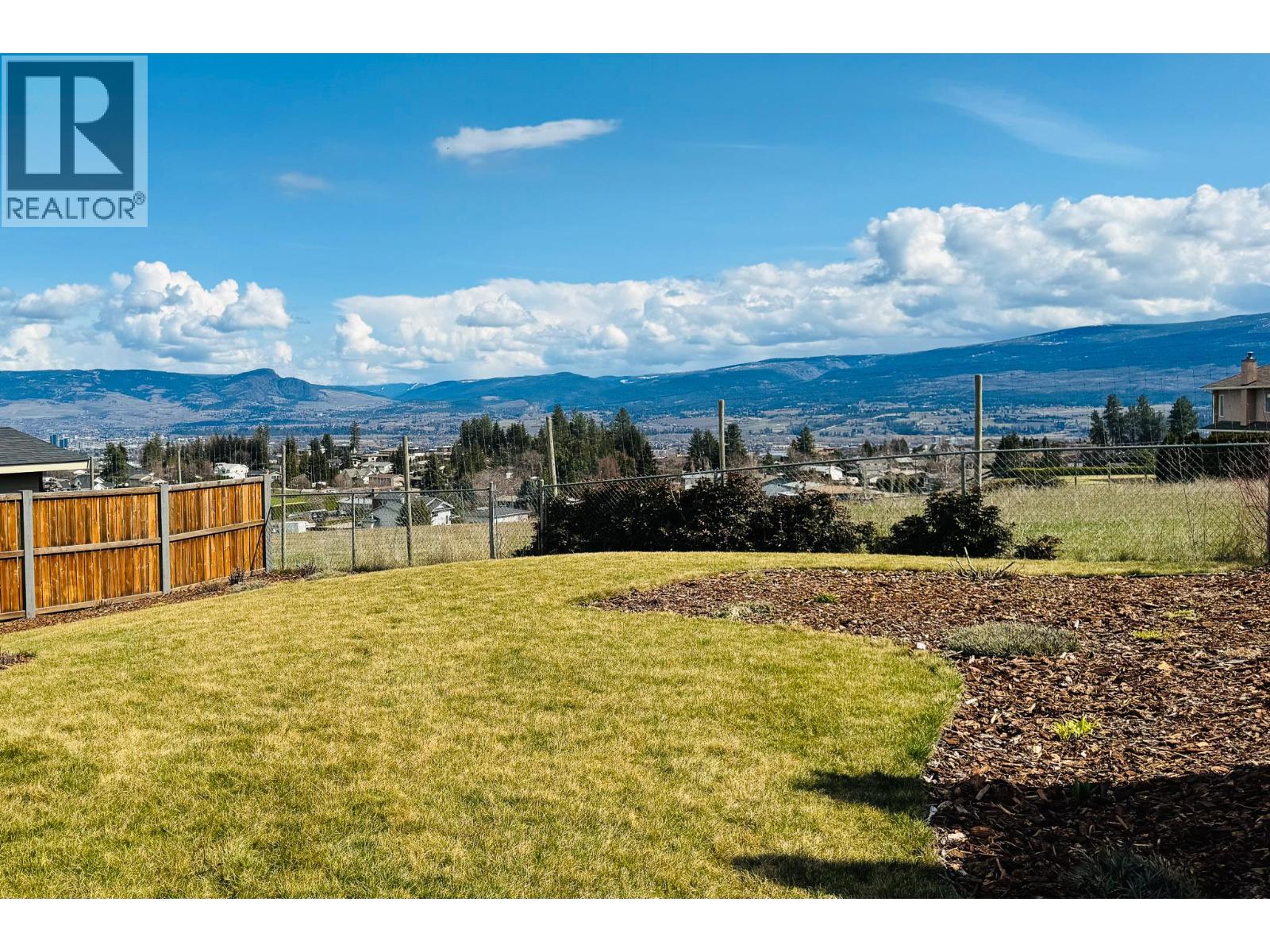  2449 Harmon Road, West Kelowna