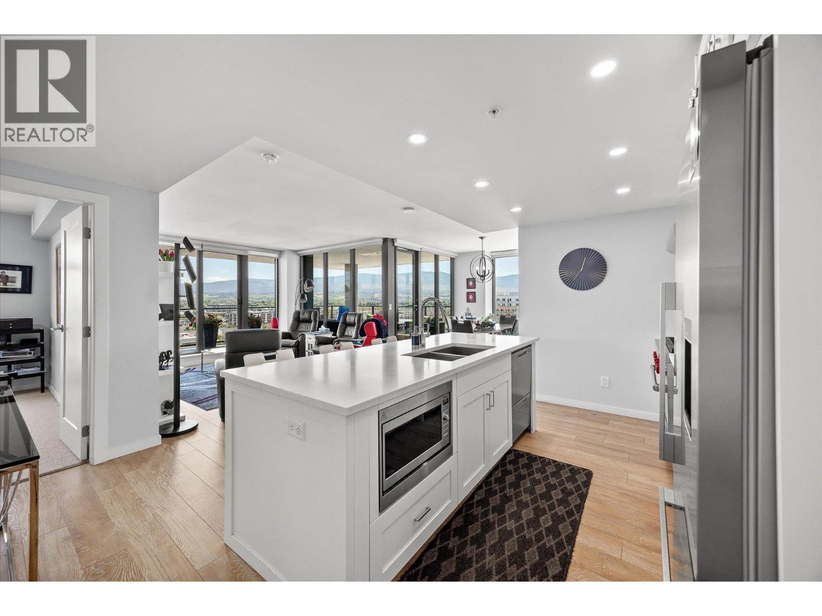 902 485 Groves Avenue, Kelowna