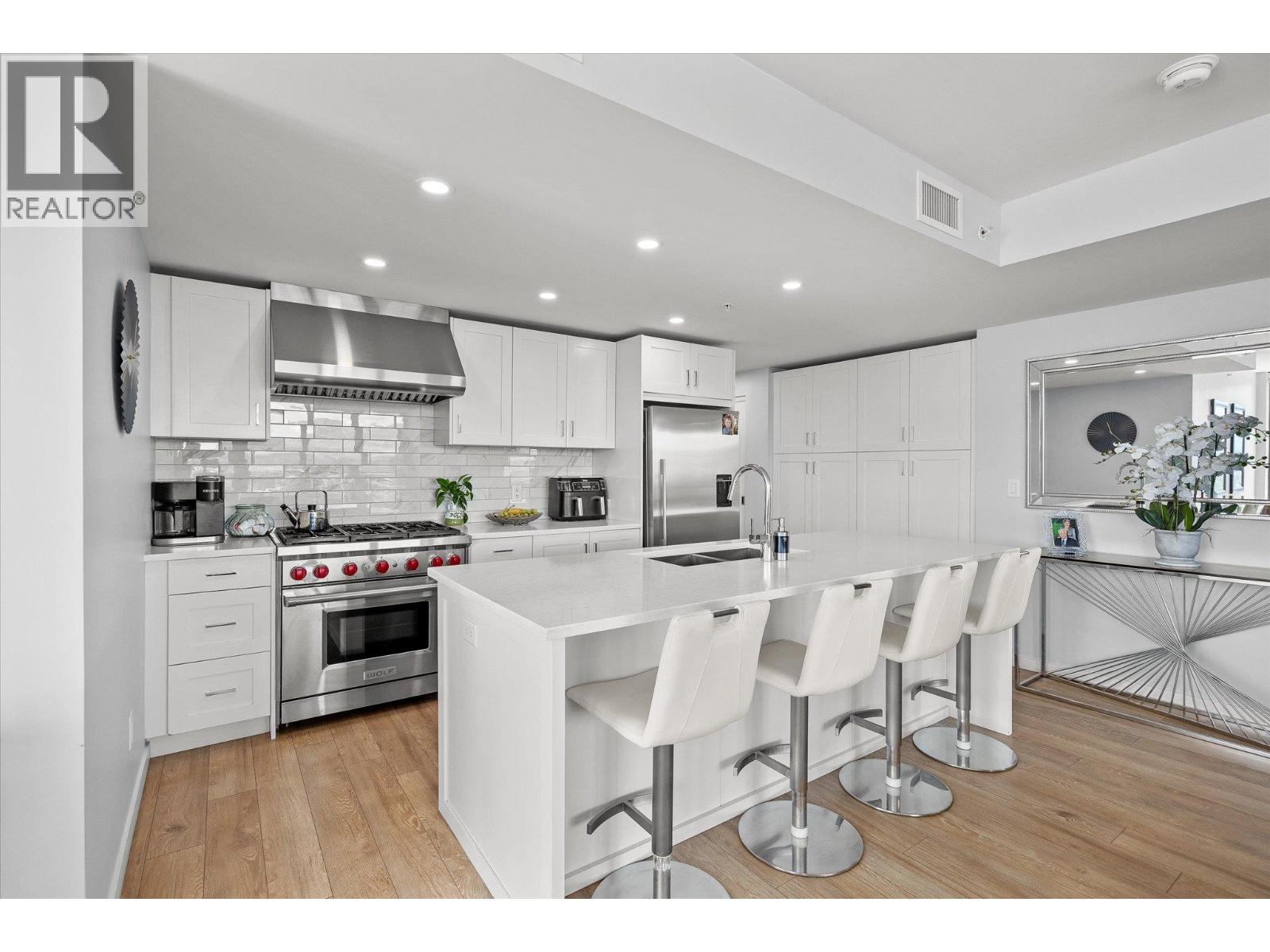 902 485 Groves Avenue, Kelowna