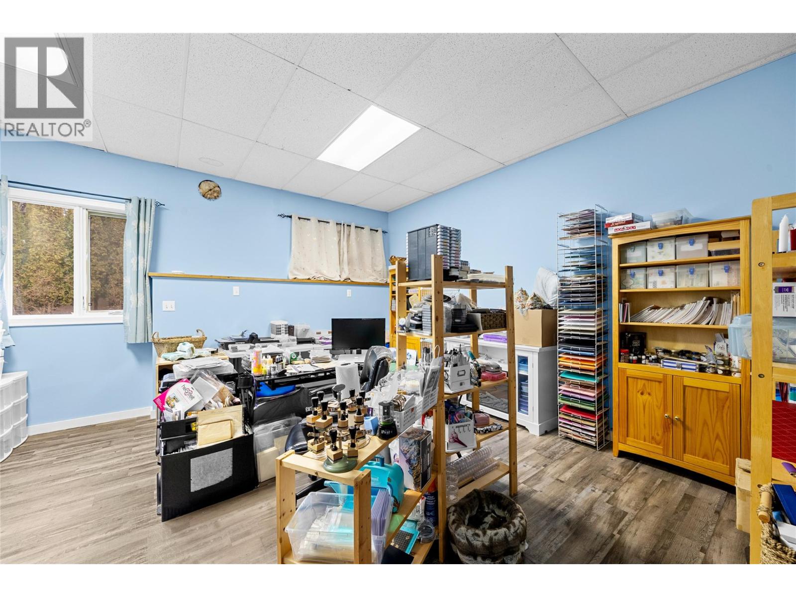 5305 Meadow Creek Crescent, Celista