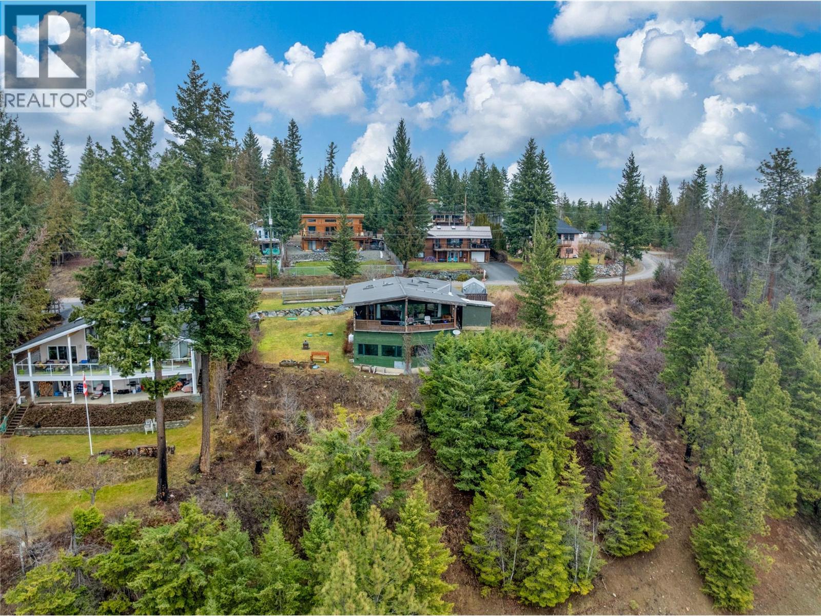 5305 Meadow Creek Crescent, Celista