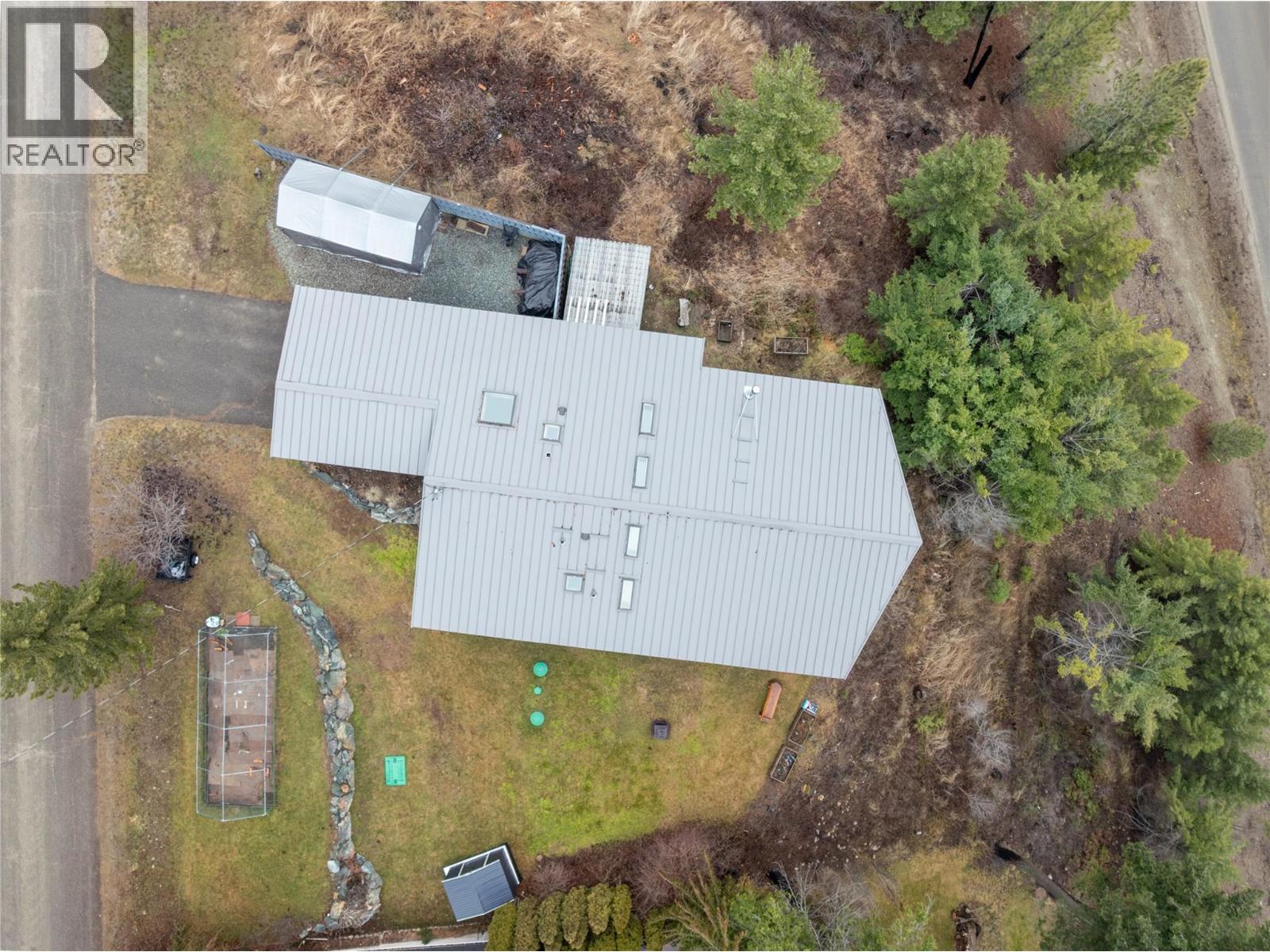 5305 Meadow Creek Crescent, Celista