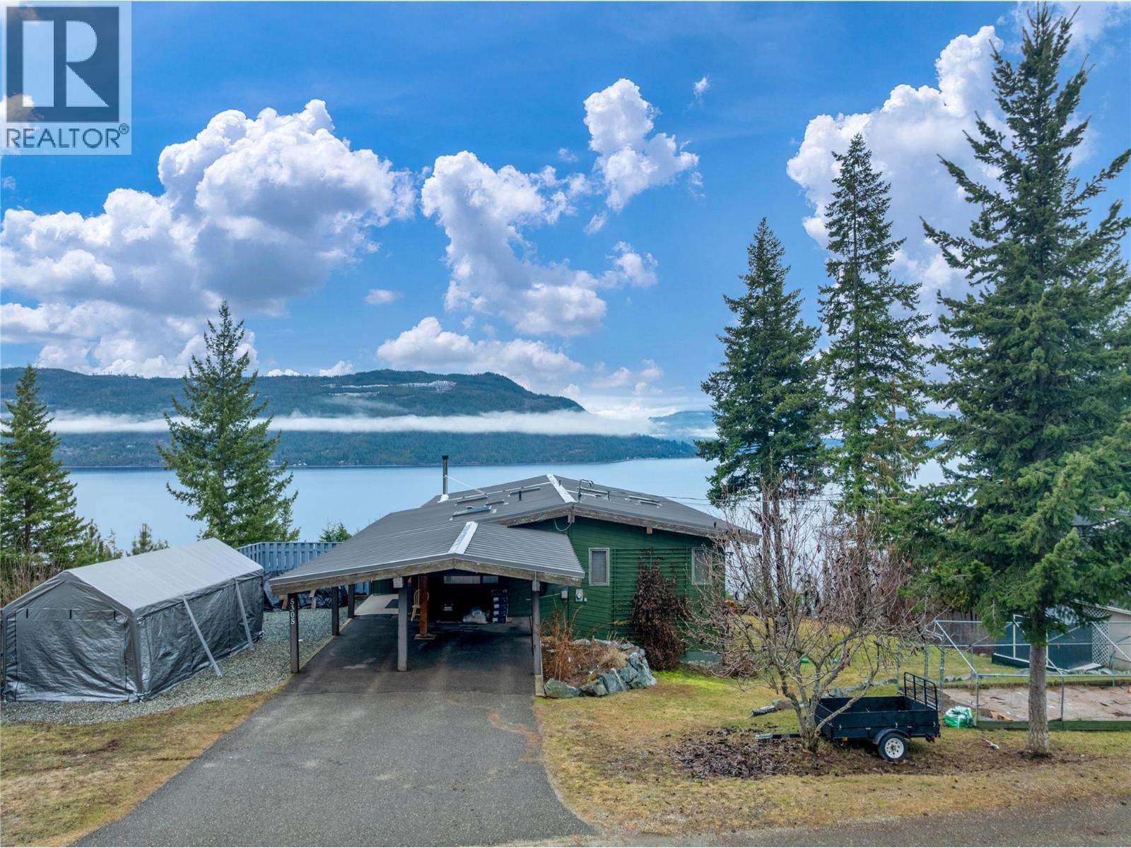 5305 Meadow Creek Crescent, Celista