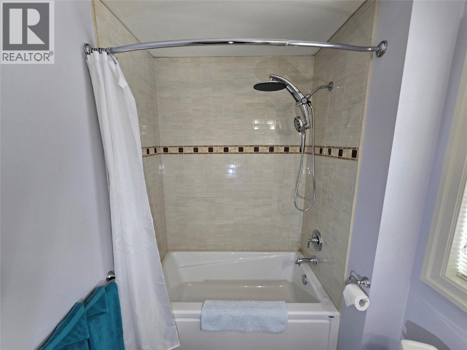 565 Clearwater Valley Road, Clearwater