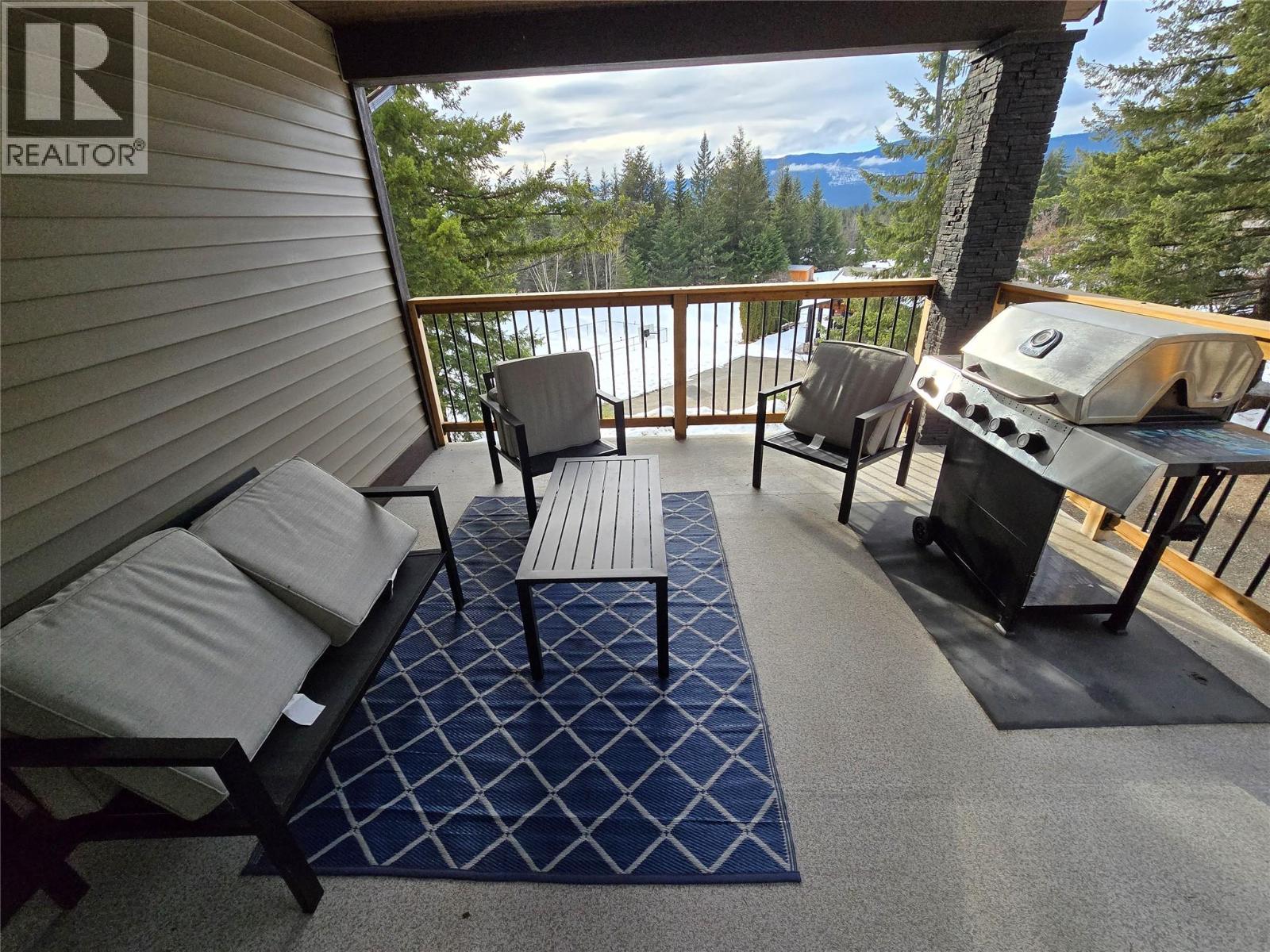 565 Clearwater Valley Road - 28