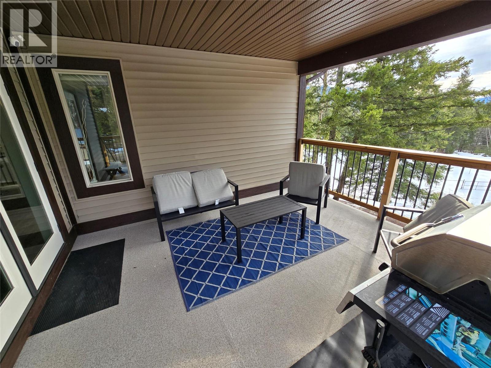 565 Clearwater Valley Road - 29