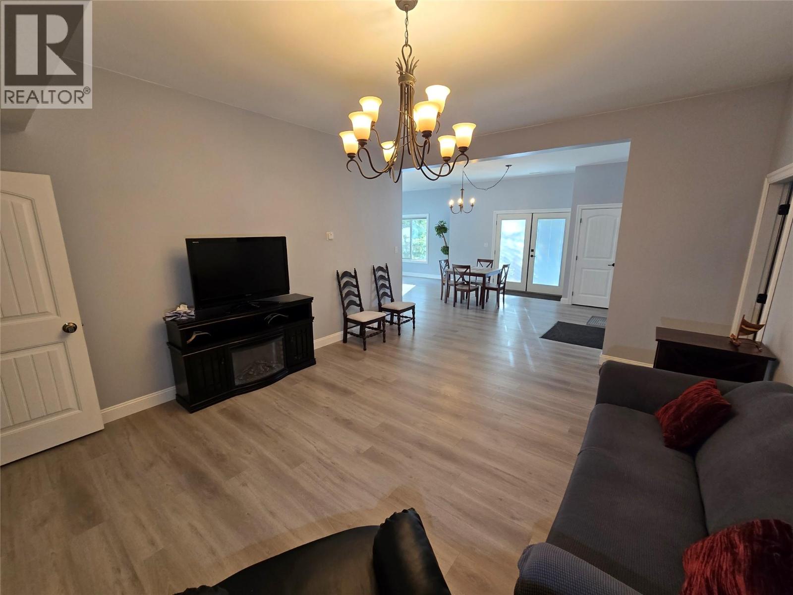 565 Clearwater Valley Road, Clearwater