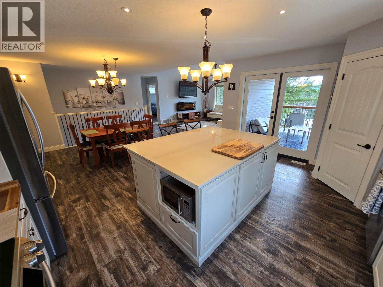 565 Clearwater Valley Road, Clearwater