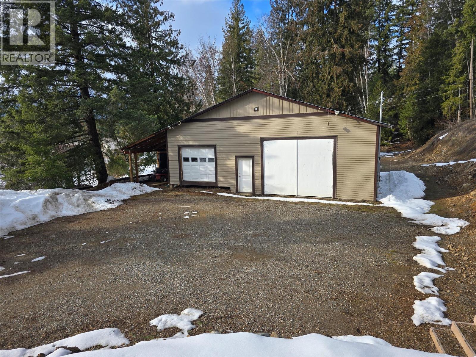 565 Clearwater Valley Road, Clearwater