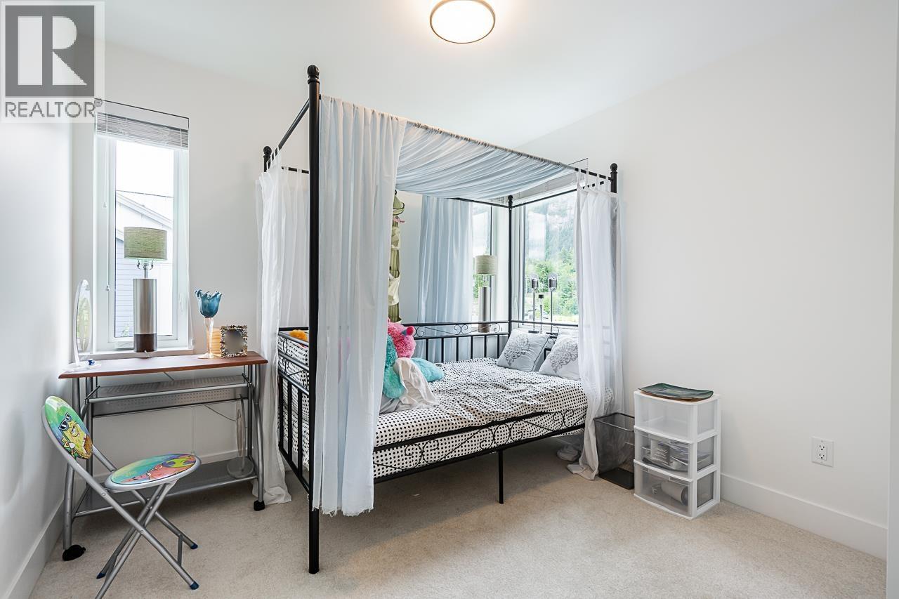 37981 HELM WAY, Squamish