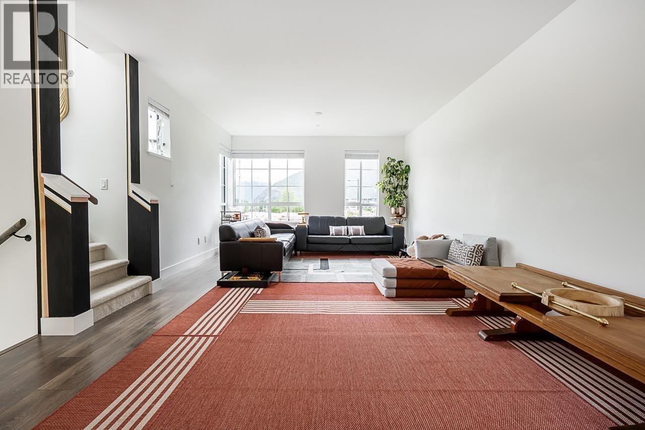 37981 HELM WAY, Squamish