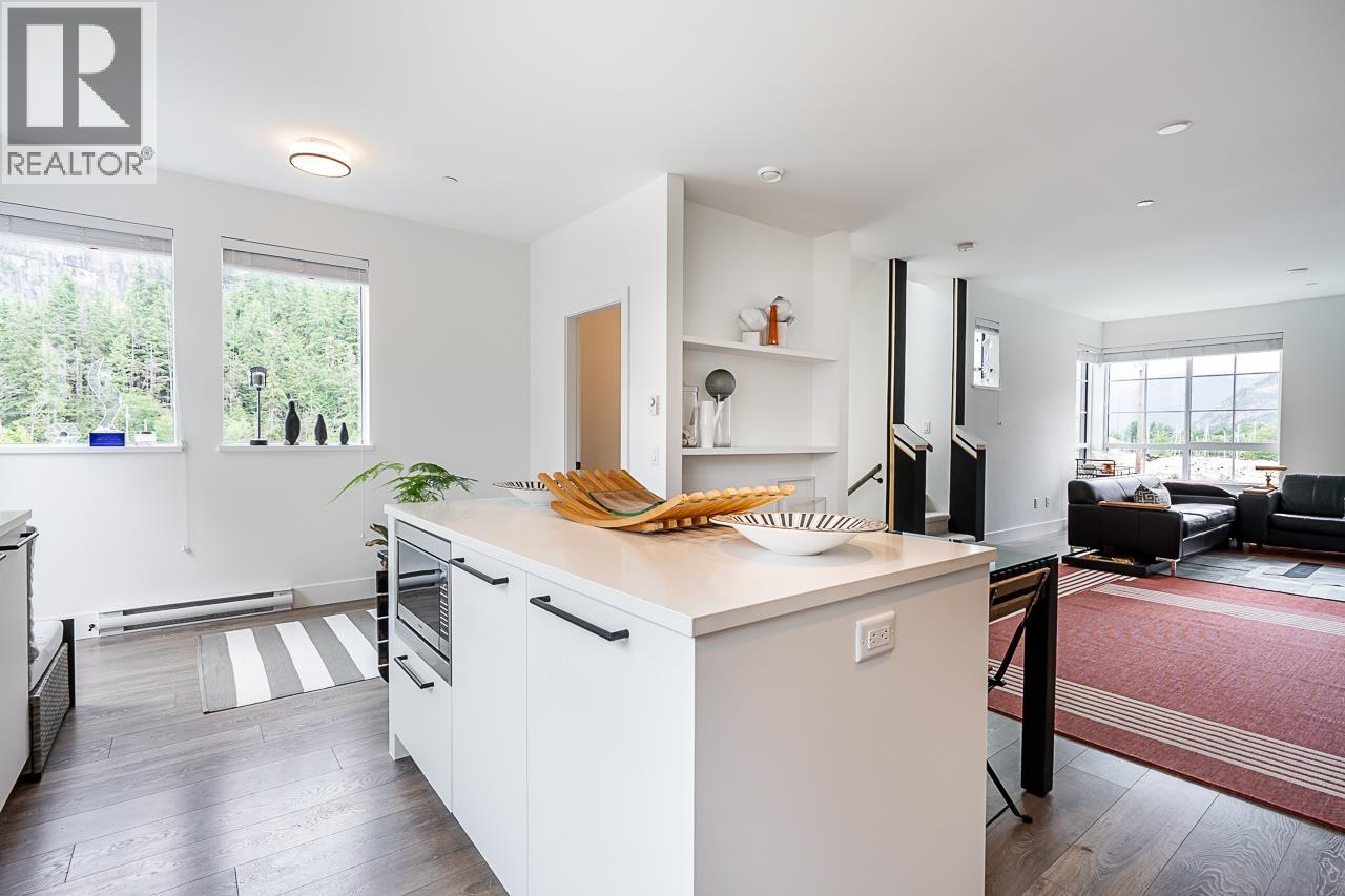 37981 HELM WAY, Squamish