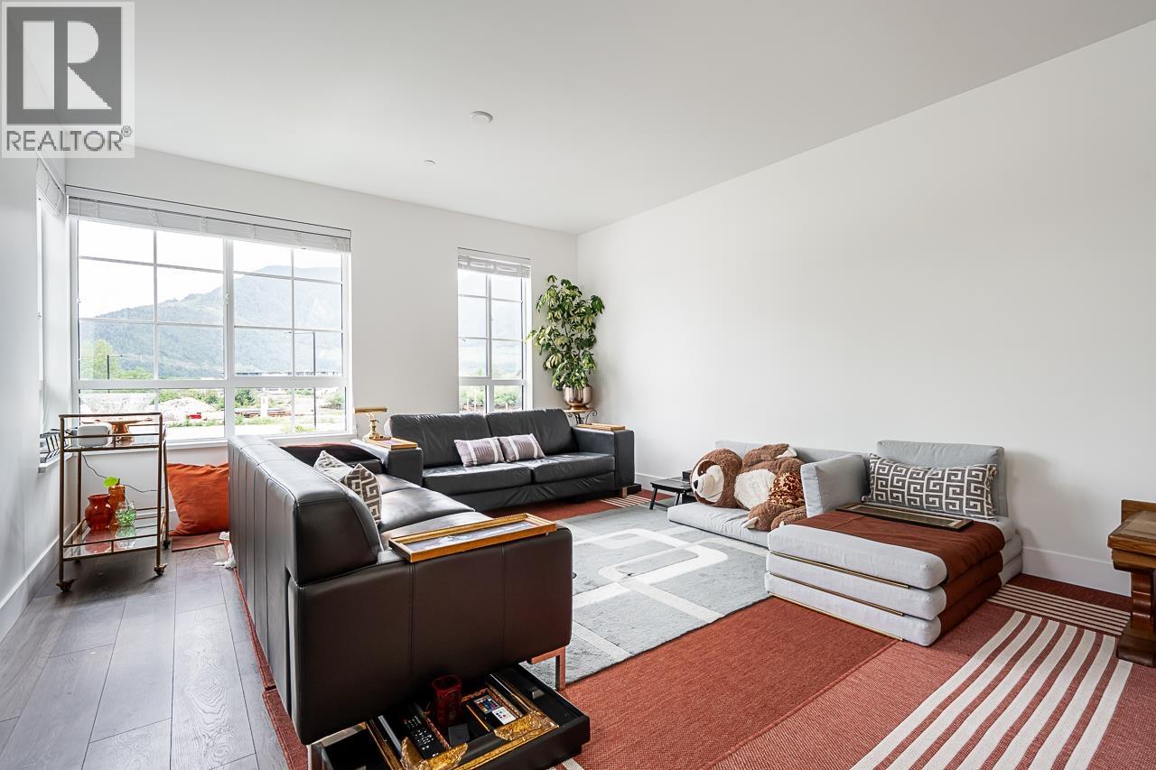 37981 HELM WAY, Squamish