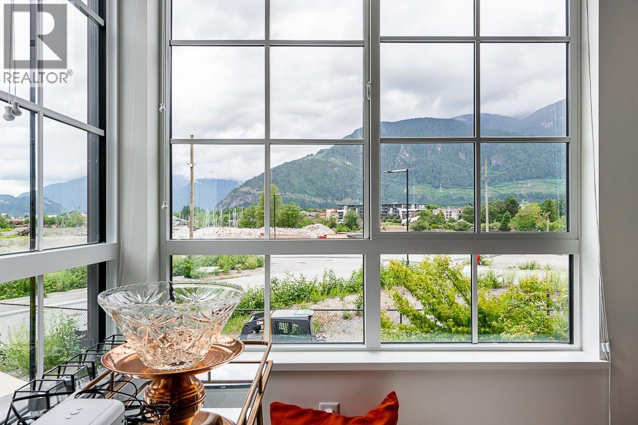 37981 HELM WAY, Squamish