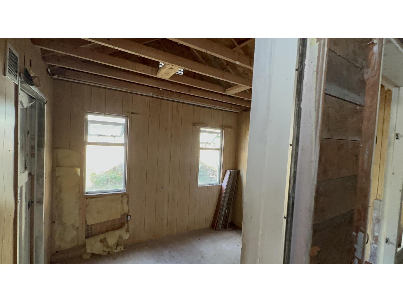 House in Boston Bar / Lytton - Image 3