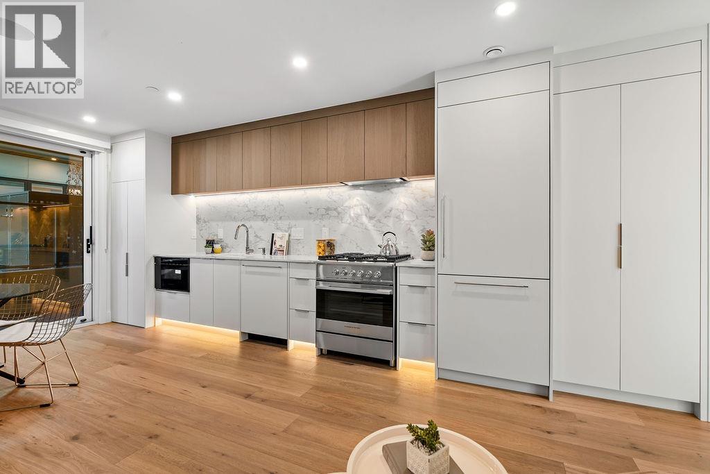 1143 W 33RD AVENUE, Vancouver