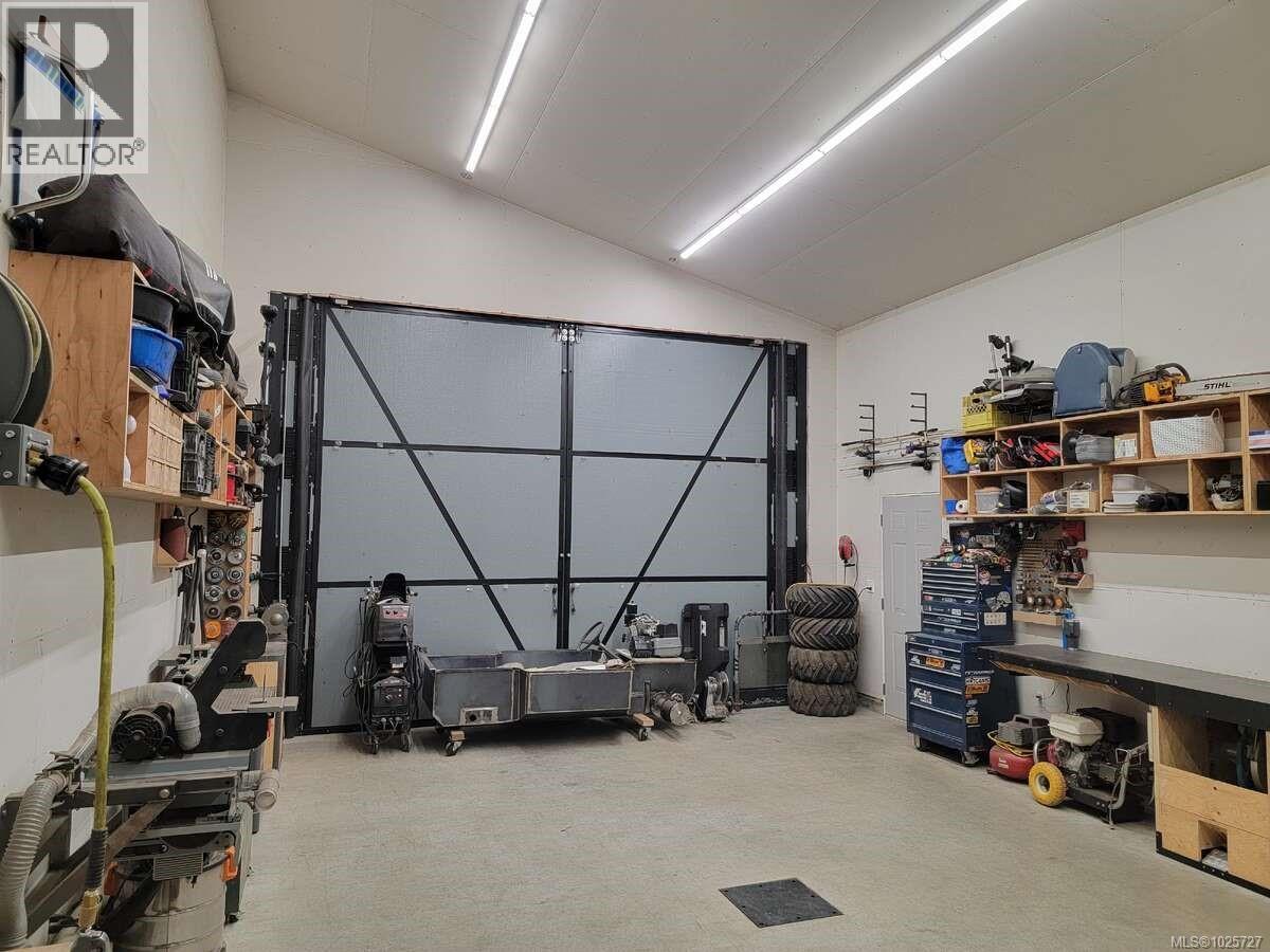 2314 GOULD RD W - 27