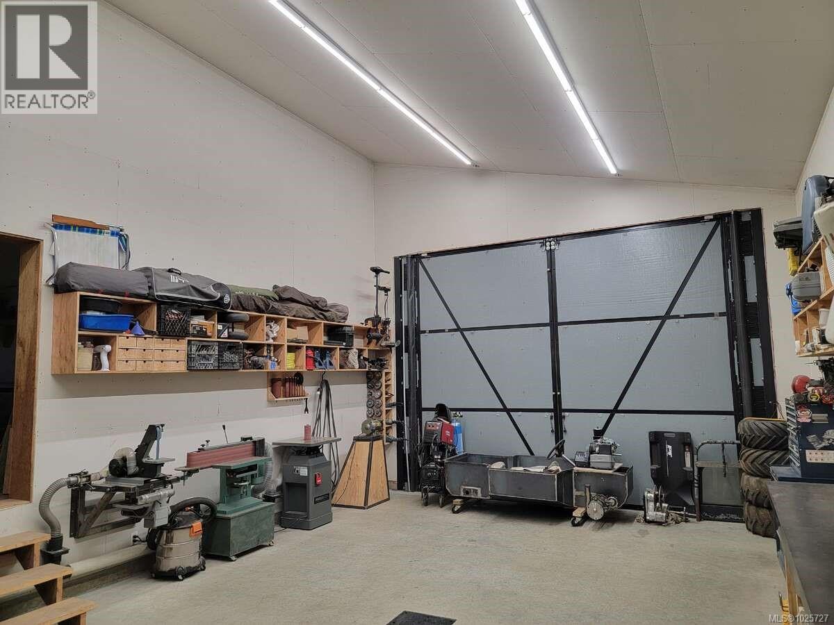 2314 GOULD RD W - 28