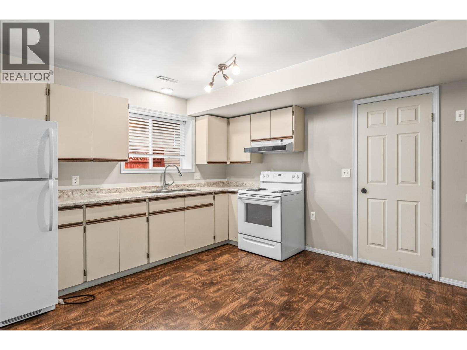 2825 Richfield Drive, Vernon