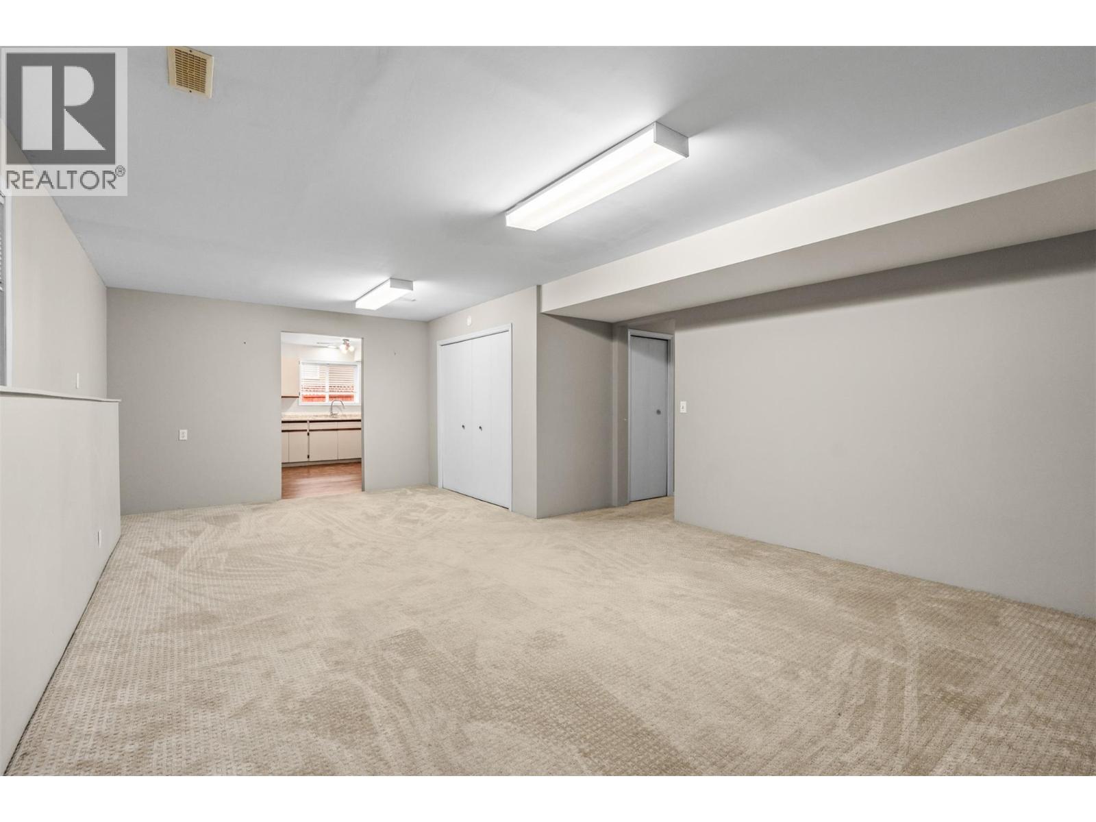 2825 Richfield Drive, Vernon